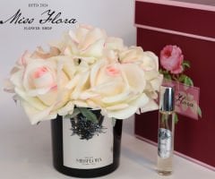 Gümüş Siyah Cam Allıklı 7 Güllü Oda Kokusu