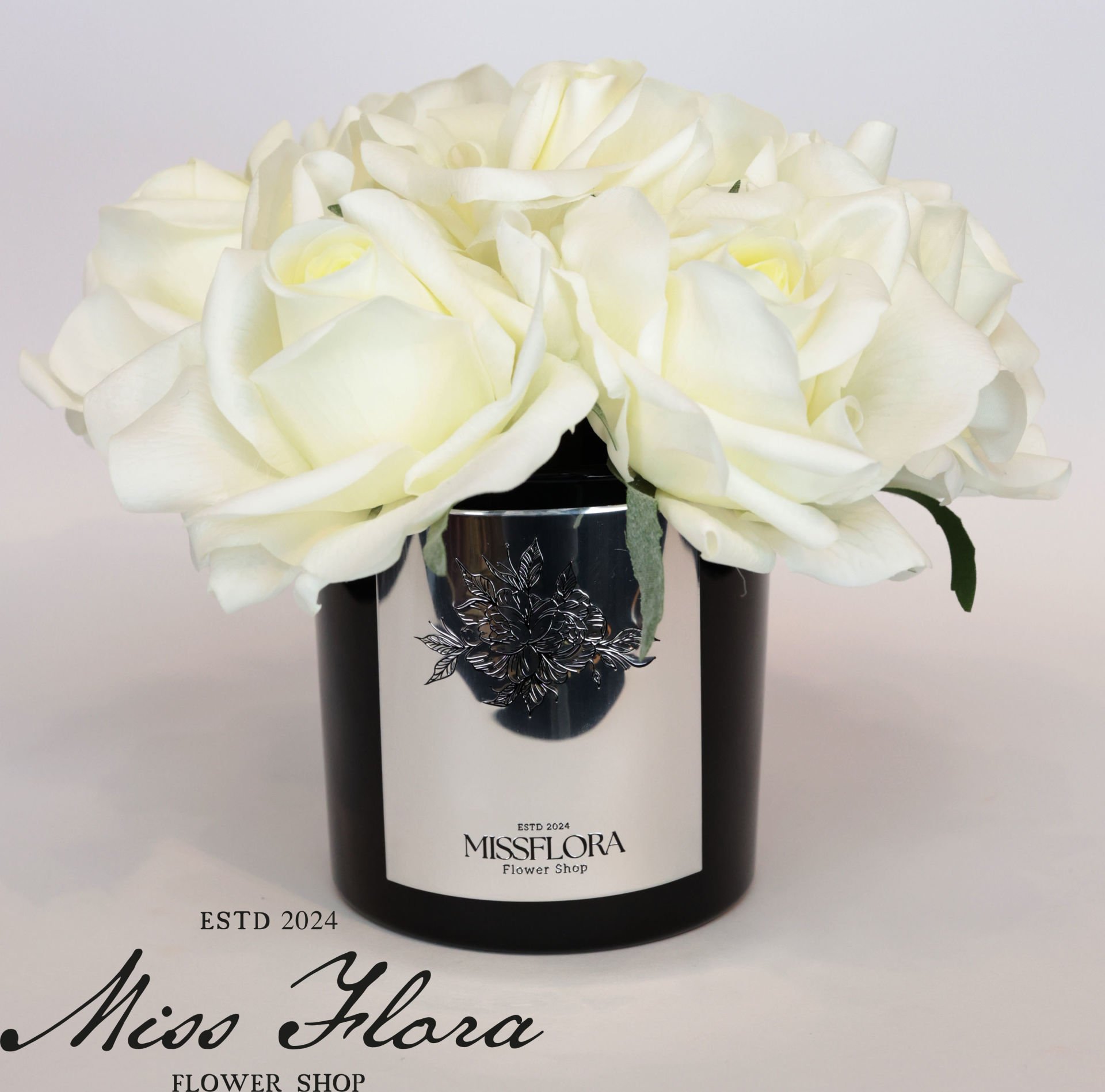 Gümüş Siyah Cam Beyaz 7 Güllü Oda Kokusu